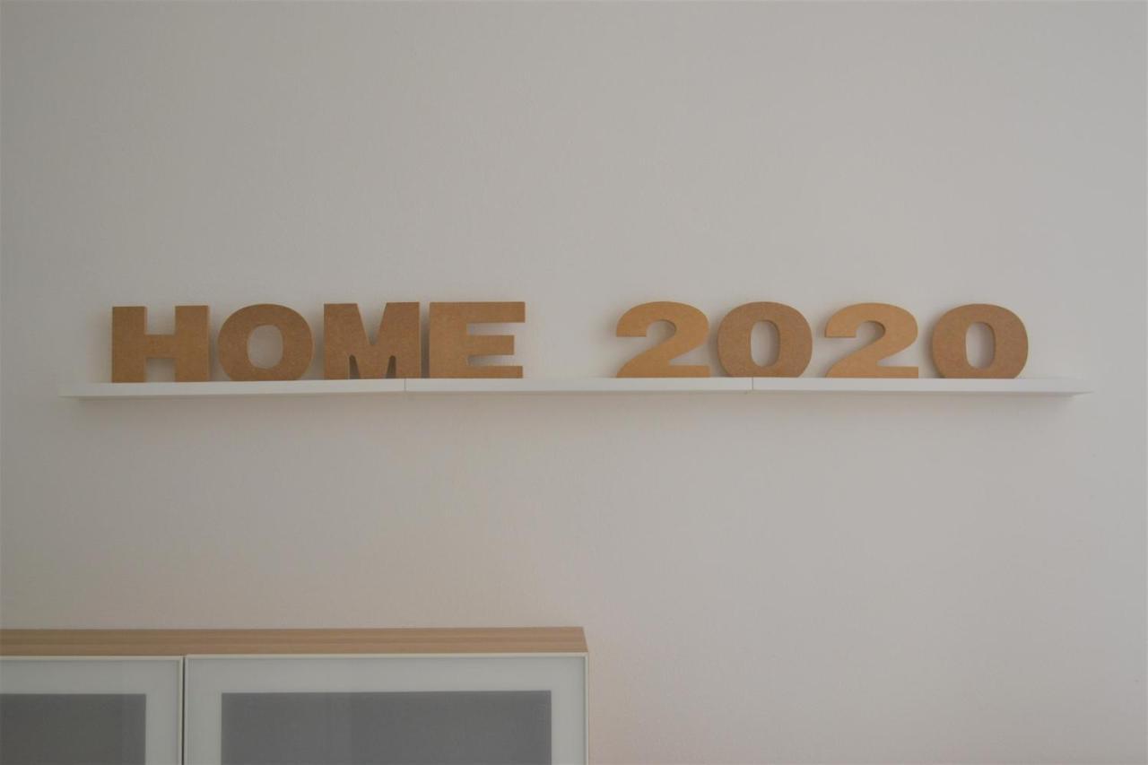 Home 2020: Come A Casa! Feel At Home! Wie Zuhause! Giussano Esterno foto