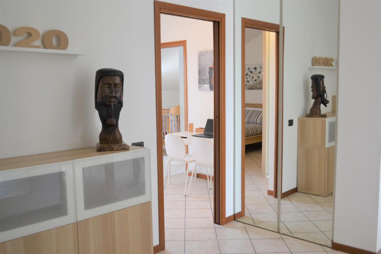 Home 2020: Come A Casa! Feel At Home! Wie Zuhause! Giussano Esterno foto