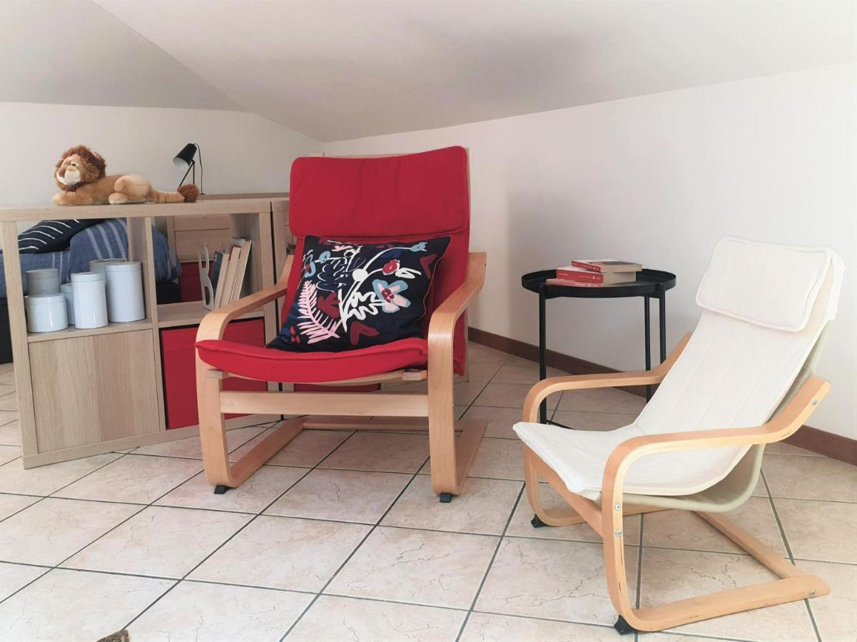 Home 2020: Come A Casa! Feel At Home! Wie Zuhause! Giussano Esterno foto