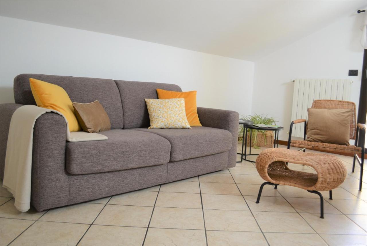 Home 2020: Come A Casa! Feel At Home! Wie Zuhause! Giussano Esterno foto