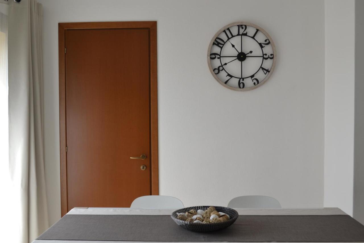Home 2020: Come A Casa! Feel At Home! Wie Zuhause! Giussano Esterno foto